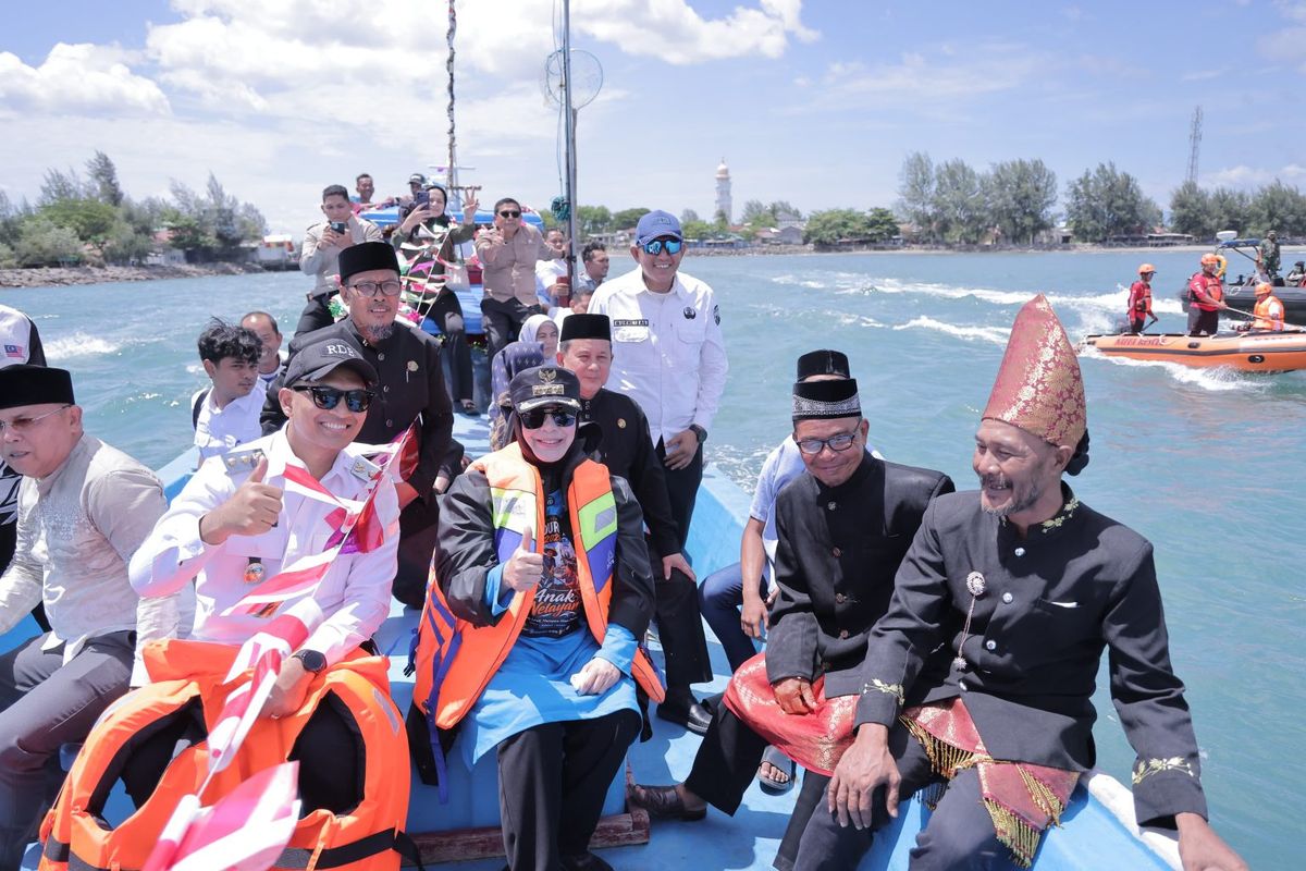 Illiza Buka Festival Kenduri Laot dan Kenduri Anak Nelayan di Ulee Lheue