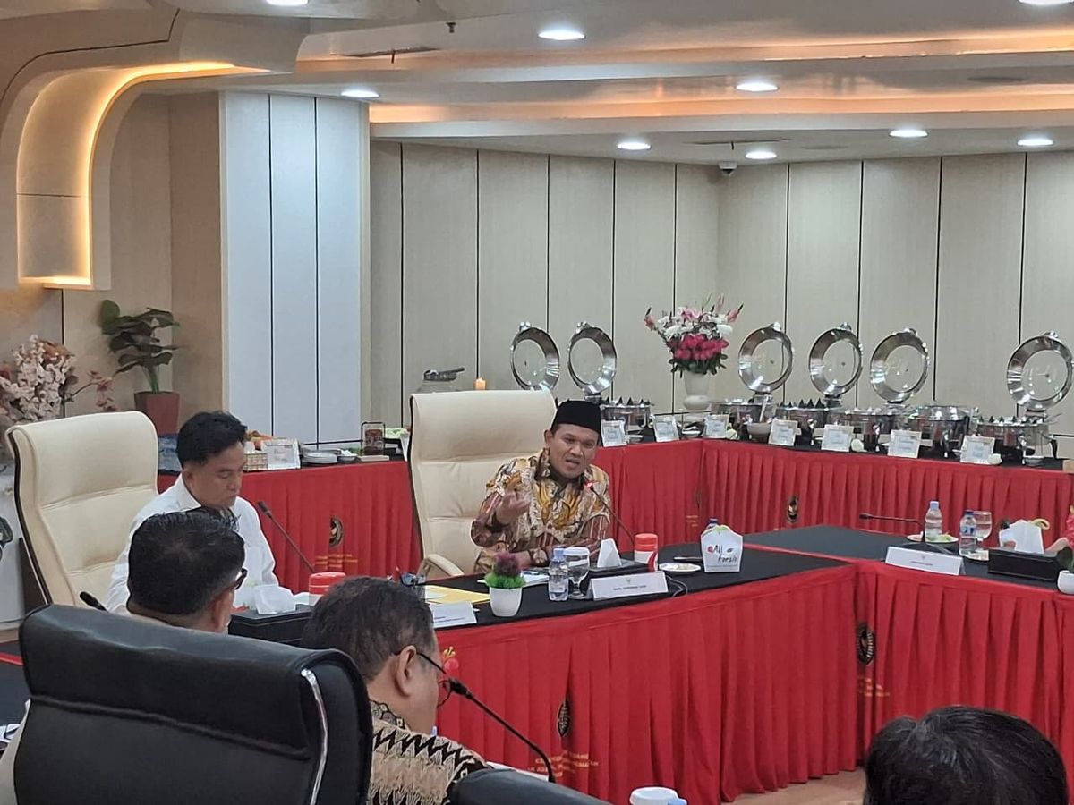 Dek Fadh Temui Menko Yusril, Minta Bantuan Agar Tanah Wakaf Blang Padang Kembali Jadi Milik Masjid Raya