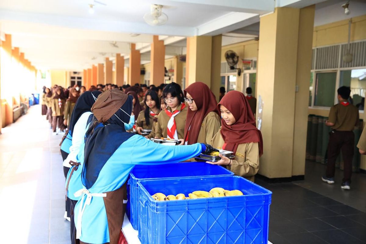 BGN Mulai Uji Coba Bagikan MBG Secara Prasmanan Seperti di Jepang